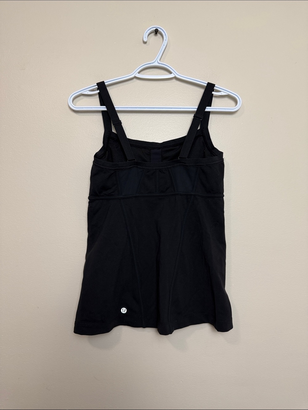Lululemon Built-In Bra Tank TopSize 8 Adjustable Straps - Picture 3 of 7